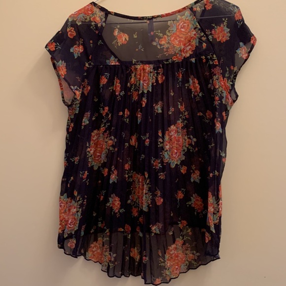 Sheer Navy floral blouse by Xhilaration - Picture 2 of 2